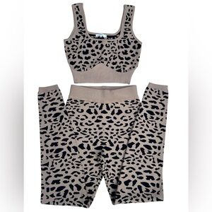 IMMODEL NWOT Women’s 2 Piece Leopard Print Set Crop Top High Waist Leggings